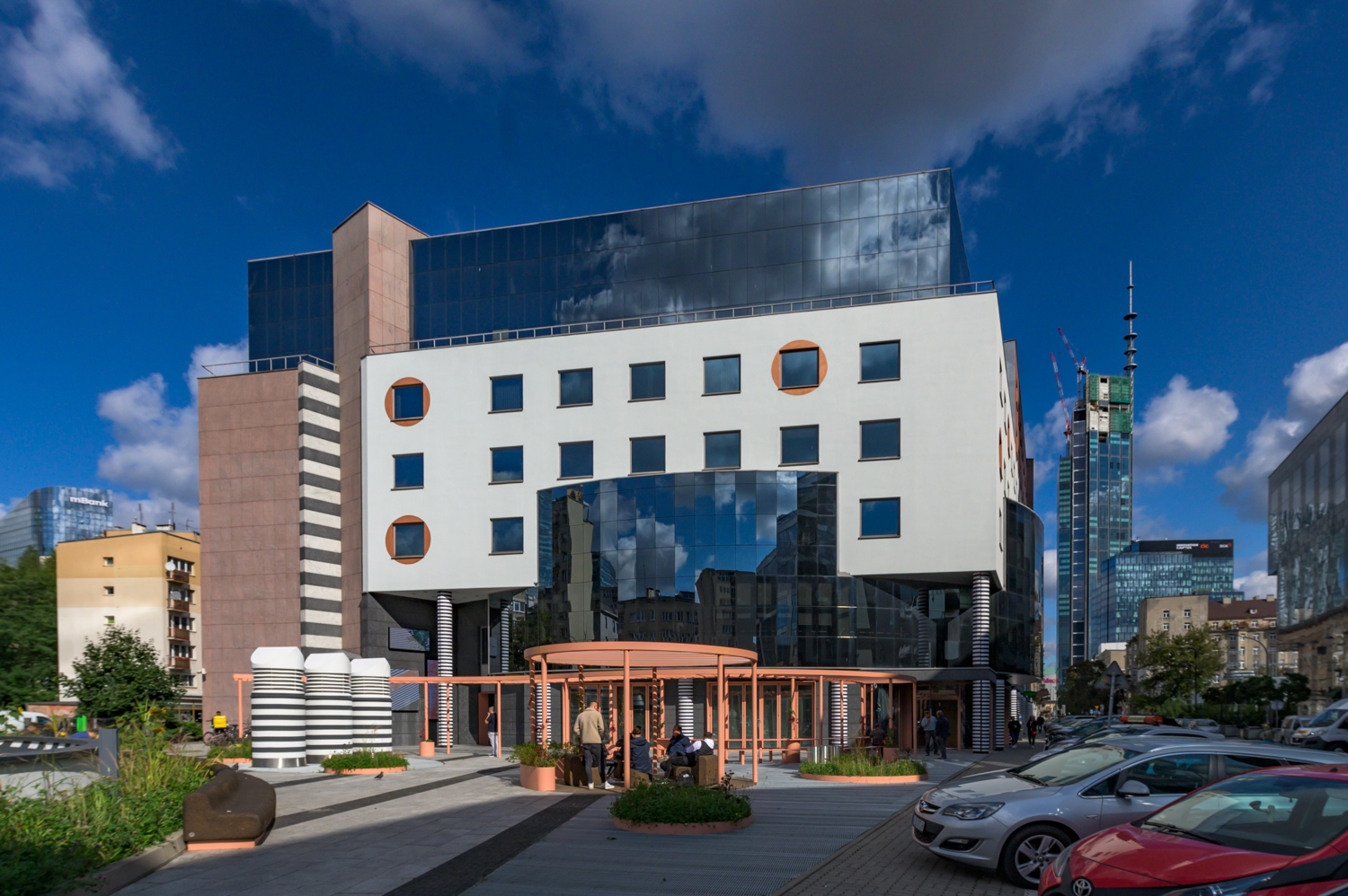 Zdjęcie architektury budynku Aktyn (obecnie Chmielna 134 Business Office Center)